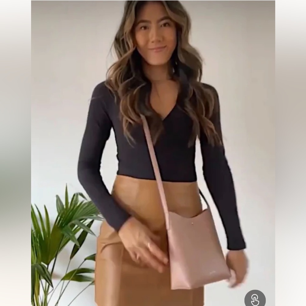 Samara Vegan Leather Crossbody Bag in Peony